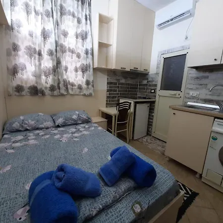 Lovely And Quite Apt. Apartman Tirana